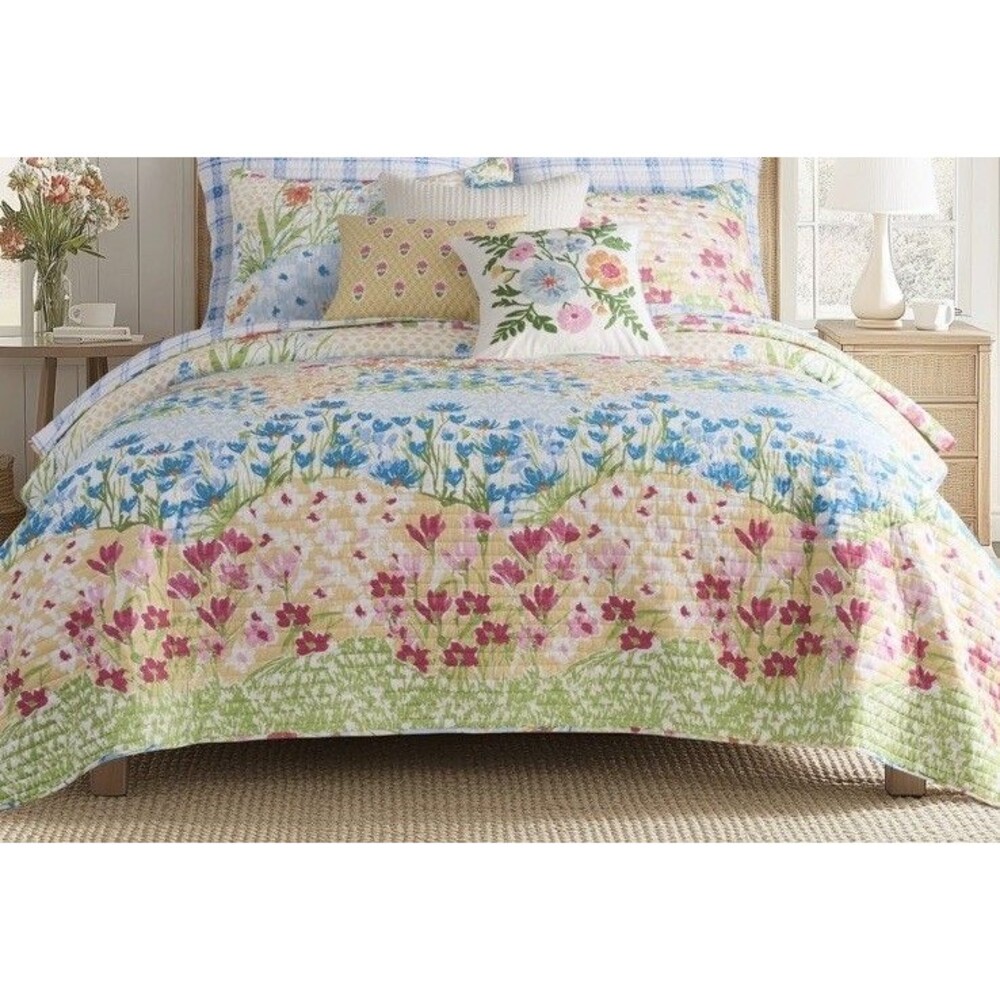 Levtex Home 3PC King /Cal-King Blooming Hillside Quilt Set